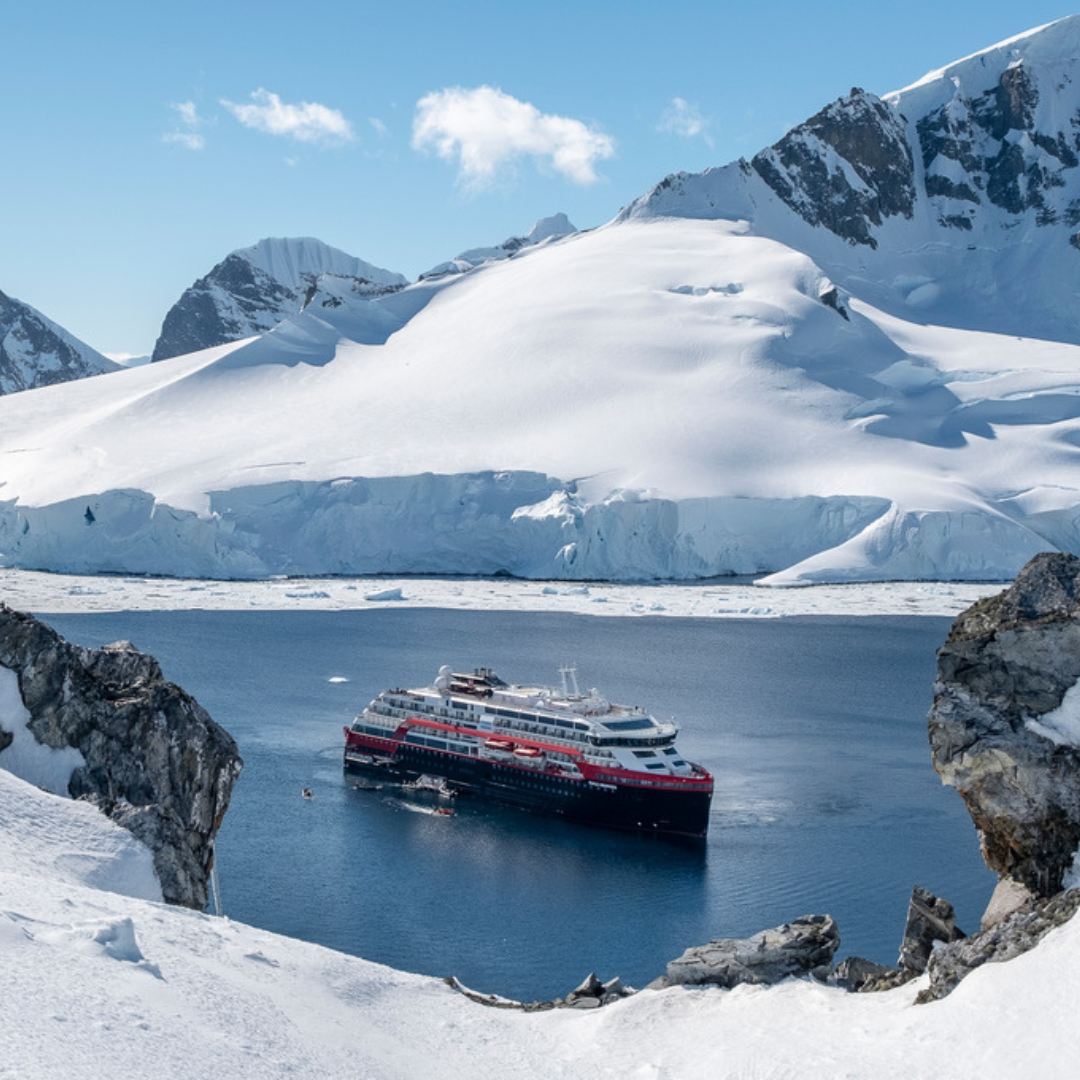 MS Roald Amundsen ship